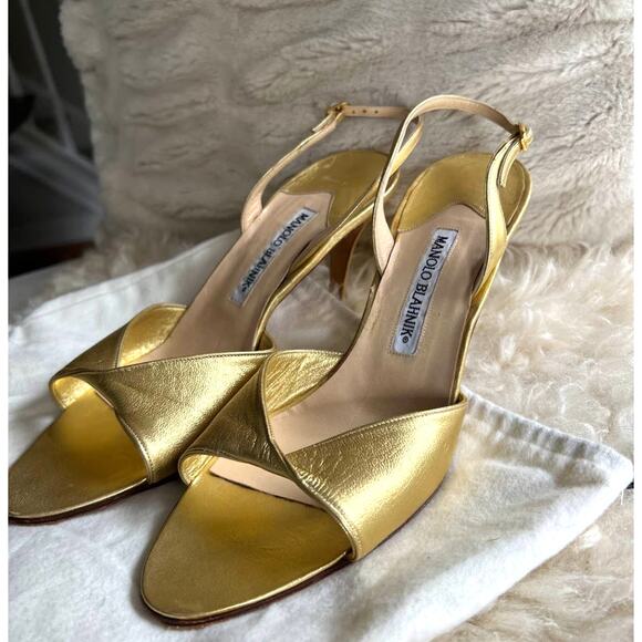 Vintage Manolo Blahnik Gold Slingback Heels - Picture 2 of 16